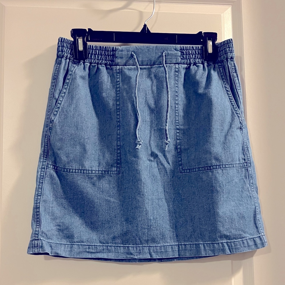 Denim tie waist mini skirt with pockets. JCREW size XS. NWT